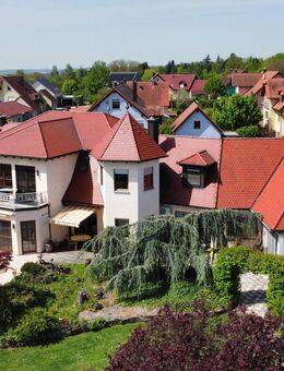 Repräsentatives Einfamilienwohnhaus mit Einliegerwohnung in Giebelstadt / Sulzdorf - Giebelstadt