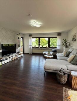 TOLLE 4-ZIMMER WOHNUNG MIT DOPPELGARAGE IN MICHELFELD - Michelfeld