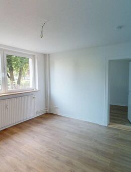 Helle 2-Zimmer-Erdgeschosswohnung mit TERRASSE und angrenzender Grünfläche - Rendsburg