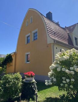Gemütlich und familiär! Reizvolle Doppelhaushälfte mit wunderschönem Grundstück, in ruhiger Lage von Riesa-Weida - Riesa