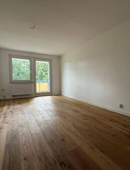 Sanierte Wohnung mit Einbauküche - Zwickau