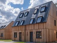Ökologische Bauweise trifft stilvolle Gemütlichkeit: Doppelhaus in Französisch Buchholz - Berlin