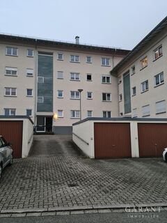 Top! Gemütliche, helle Etagenwohnung mit Balkon und Garten!