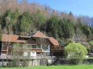 Ein Paradies für Naturliebhaber! Ehemaliges Bauernhaus mit Scheune und kleinem Nebengebäude - Biederbach