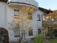 Attraktive, gut aufgeteilte 2-Zimmer-Dachgeschosswohnung mit Küche und Tageslichtbad in ruhiger Lage - Bodman-Ludwigshafen