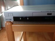 DVD Player mit neun DVDs - Hollenbach