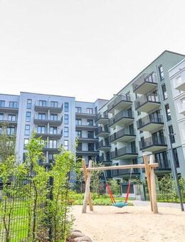 Lichtdurchflutete Etagenwohnung mit moderner Markenküche, Loggia und großzügigem Raumgefühl - Frankfurt (Main)