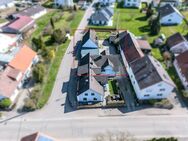 Außergewöhnliche Immobilie – Maisonette Wohnung mit drei Garagen und Hebebühne in Holzheim Weisingen - Holzheim (Landkreis Dillingen (Donau))