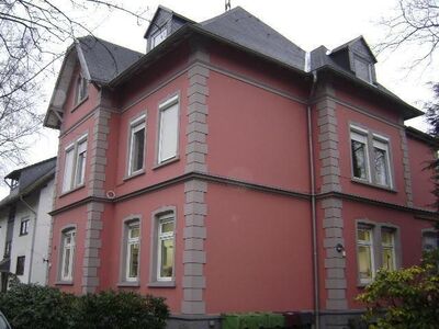 Zentrale großräumige 3 Zimmer Wohnung in Dieringhausen im Obergeschoss mit Gartenanteil zum 01.04. ggf. früher