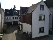 Erwerben Sie zwei Häuser auf einem Grundstück in ruhiger Lage von Harheim - Frankfurt (Main)
