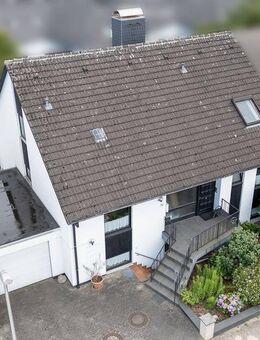 Großburgwedel - Endlich Platz für die große Familie - Großes Einfamilienhaus mit Charme und Potential in gepflegter Nachbarschaft - Burgwedel