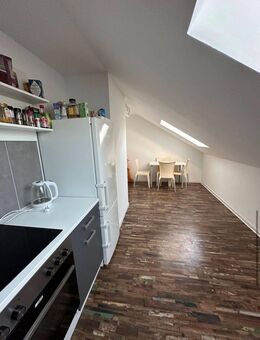 2 Zimmer Wohnung im Dachgeschoss in ruhiger Maintal Lage - Maintal