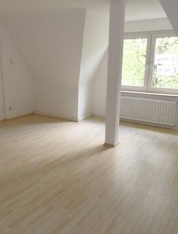 Große 2-Zimmer-Mietwohnung - modernisierter Altbau - Bad Pyrmont - Hauptallee - Bad Pyrmont