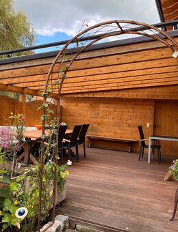 Terrassendach mit Glas, Seitenteil und Markise. - Tuntenhausen