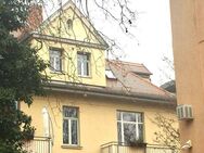 Gemütliche ETW im DG mit großer Dachterrasse und TG Stellplatz in alter Villa - Weimar
