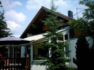 Schöne freundlich helle Dachgeschoß Wohnung - Kirchdorf (Iller)