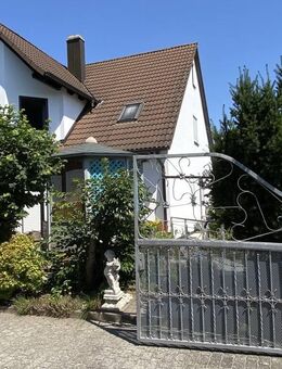 Elegantes, gepflegtes und großzügiges Einfamilienhaus Nbg.-Eberhardshof - Nürnberg
