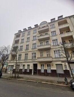 Gut geschnittene und vermietete Altbaueigentumswohnung im Friedrichshainer Samariterkiez in 10247 Berlin - Berlin