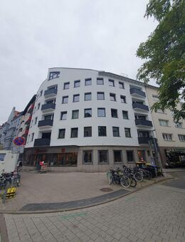 Zentrale 3,5-Zimmer WG-Wohnung mit Einbauküche - Hannover