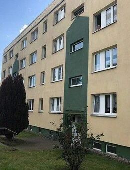 Eigentumswohnung mit 4 Zimmern, Balkon und Keller! - Dorf Mecklenburg