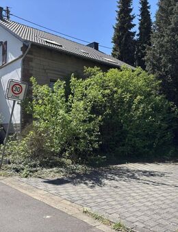 Freistehendes Einfamilienhaus in Wadgassen-Hostenbach - provisionsfrei für den Käufer - Wadgassen