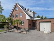 6570 - Großzügige und helle OG-Wohnung mit Dachterrasse, EBK und Garage! - Edewecht