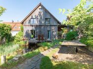 Wie verzaubert! Gemütliches, kleines Einfamilienhaus mit traumhaftem Garten - Nandlstadt
