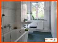 Familienwohnung in zentrale Lage! Neuer Bodenbelag // Bad mit Wanne // Südbalkon! - Gera