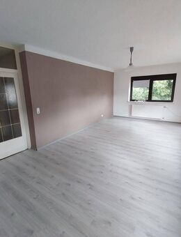 Ottw.-Lautenbach: Großzügige 2,5-ZKB (ca.70m²) mt Einbauküche - Ottweiler