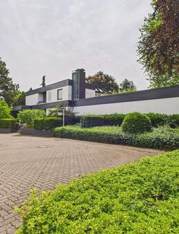 Exklusives Architektenhaus mit Indoor-Pool und Traumgarten in Sehnde - Hannover