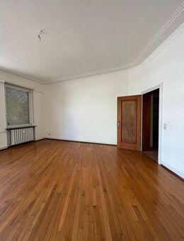 schöne 2-Zimmer-Wohnung in zentraler Lage von Völklingen - 71 m², 520 € kalt - Völklingen