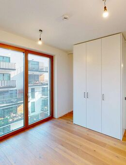 HafenCity Hamburg: Charmante 2-Zimmer-Wohnung mit Einbauküche und Balkon - Hamburg