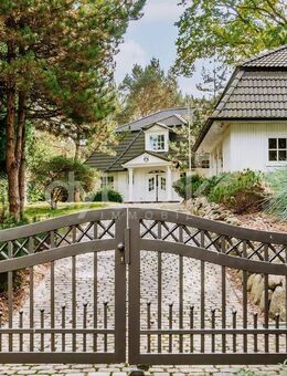 Elegantes Wohnhaus mit hochwertigem Interieur in gefragter Lage von Jesteburg - Jesteburg