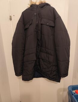 Bekleidungspaket:2 Winterjacke Größe 3XL+Winterjacke Größe 4XL - Leipzig