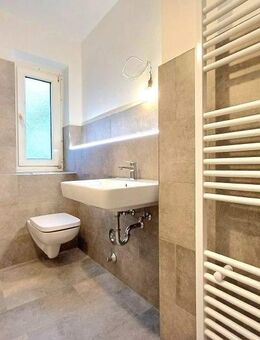 Kernsaniert! 3-Zimmer-Wohnung mit Balkon - Minden (Nordrhein-Westfalen)