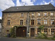 Charmantes Winzerhaus mit Scheune und Garage im Ortskern von Mülheim an der Mosel - Mülheim (an der Mosel)