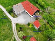 Hausteil über eine 3 Zi. Wohnung mit Scheunenanteil in Alleinl.bei Altusried inkl. 4200m² Grünland - Altusried