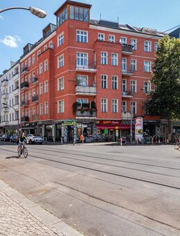 ***Altbauwohnung + Dachrohling - bezugsfrei, möbliert, ruhig*** - Berlin