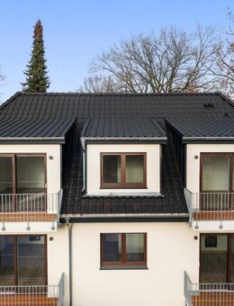 Haus im Haus! Beeindruckend schöne 4-Zimmer-Dachgeschosswohnung mit 2 Balkonen in exklusiver Seenähe - Falkensee