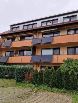 Charmante 3 Zimmer-Wohnung mit Südwest-Balkon, komplett mit Einbauküche - Walsdorf (Bayern)