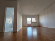 * 606,00 € sparen * hübsche 2 Raum Wohnung in ruhiger Lage mit Balkon * - Chemnitz
