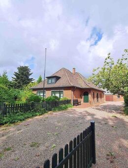 Großzügiges EFH samt liebevoll angelegtem, gepflegten Grundstück in Behrendorf - Behrendorf