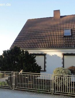 Doppelhaushälfte mit Garage und Nebengelass in Wanzleben - Wanzleben-Börde