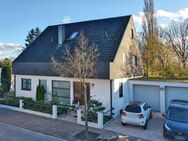 Neu im Bieterverfahren. Großzügiges Familiendomizil im Grünen. Mit zusätzlicher Nutzfläche. - Steinmauern