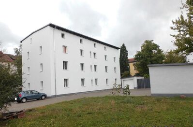 2-Raum Wohnung im II. OG, in Marktnähe