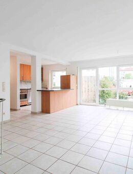 Wohnen auf 2 Ebenen: Charmante Maisonette mit großem Garten, Terrasse & Stellplatz in Büttelborn - Büttelborn