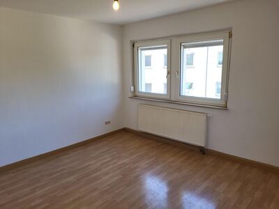 Achtung! Top- 2-Zimmerwohnung!Hell, praktisch, leer, sofort verfügbar!