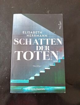 Schatten der Toten von Elisabeth Herrmann (Taschenbuch) - Essen