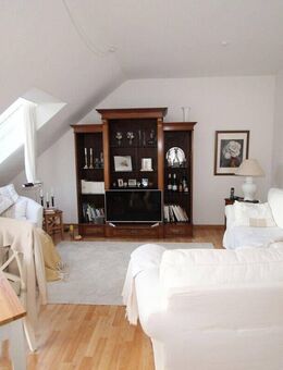 Sehr schöne, lichtdurchflutete DG-Wohnung mit Ausbaureserve, in Waldrandlage - Niedernhausen