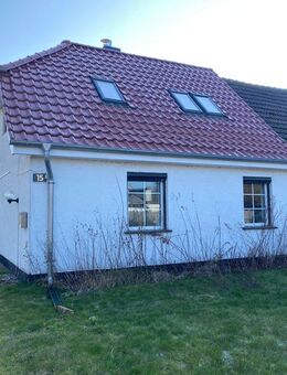Modernisiertes Doppelhaus mit Ausbaupotenzial und großem Grundstück - Ideal für Naturliebhaber! - Neu Bartelshagen